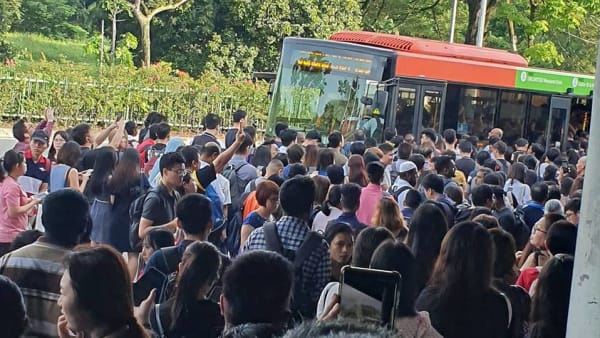 Signalling fault causes morning rush hour disruption on North-South Line -  CNA