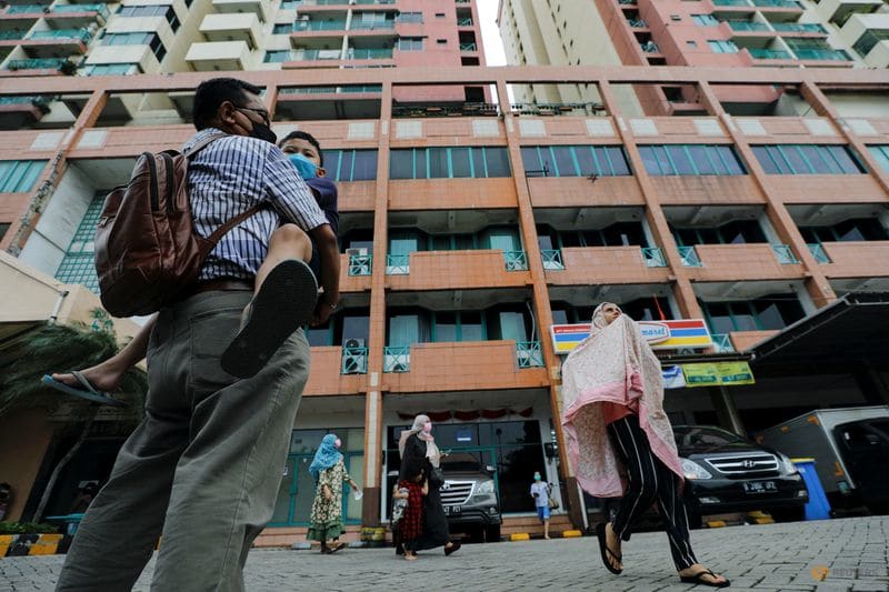 Quake strikes off Indonesia's Java island, felt strongly in Jakarta Quake strikes off Indonesia's Java island, felt strongly in Jakarta