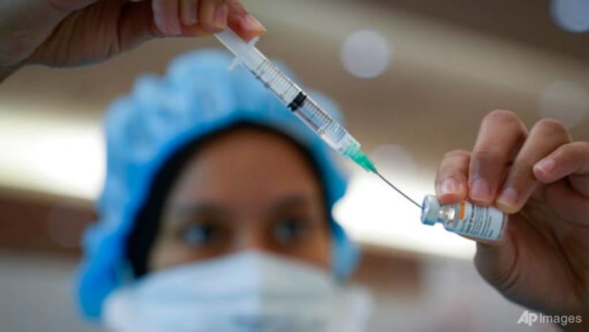 Vaksinasi dewasa malaysia kadar Lebih 22.8