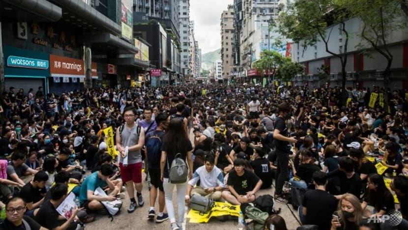 More Hong Kong companies say business impacted by mass protests More Hong Kong companies say business impacted by mass protests