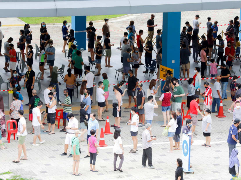 The queue at Dunearn Secondary School polling station around 1.40pm on Friday, July 10. The Elections Department (ELD) started publicly releasing sample counts in the previous GE held in 2015, aimed at providing an early indication of the results in each of the constituencies, ahead of the release of the final results. The queue at Dunearn Secondary School polling station around 1.40pm on Friday, July 10. The Elections Department (ELD) started publicly releasing sample counts in the previous GE held in 2015, aimed at providing an early indication of the results in each of the constituencies, ahead of the release of the final results.