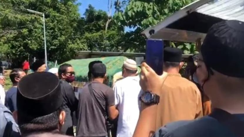Jenazah Adibah Noor selamat dikebumikan Jenazah Adibah Noor selamat dikebumikan