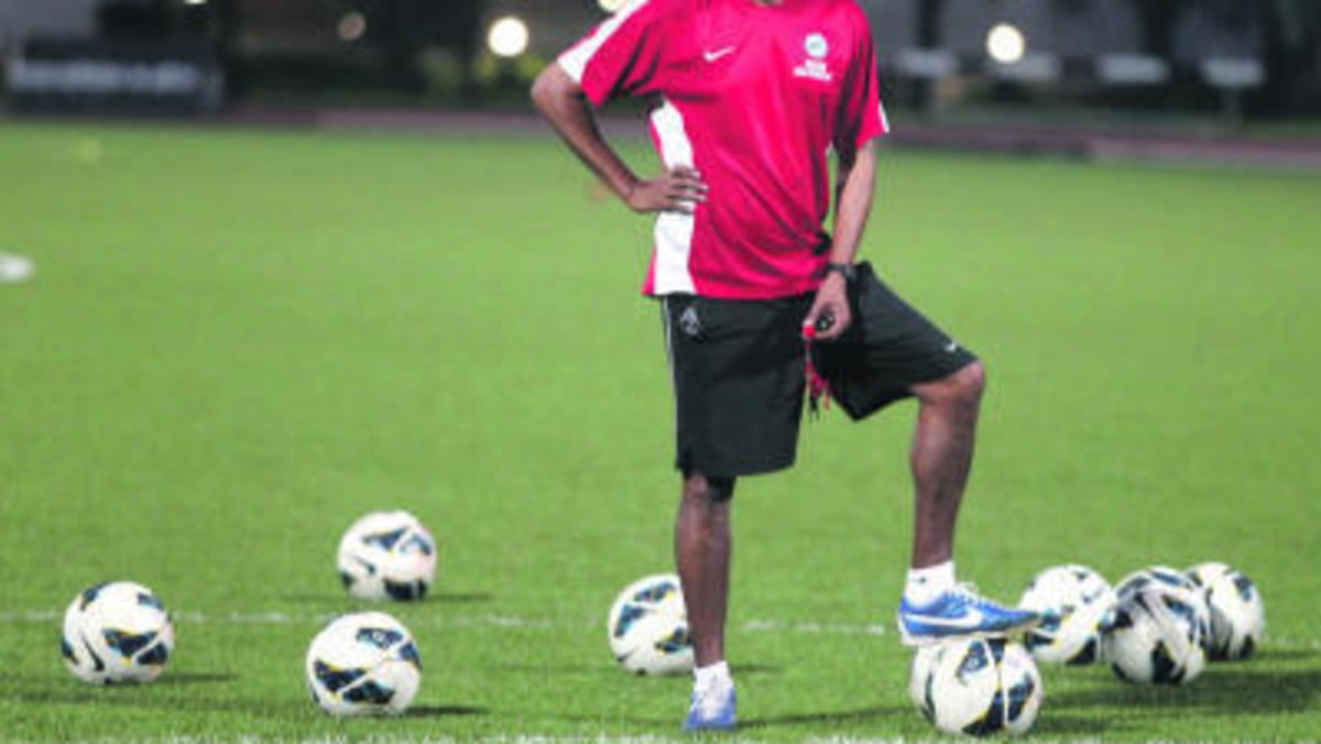 Football coach singapore Football coach