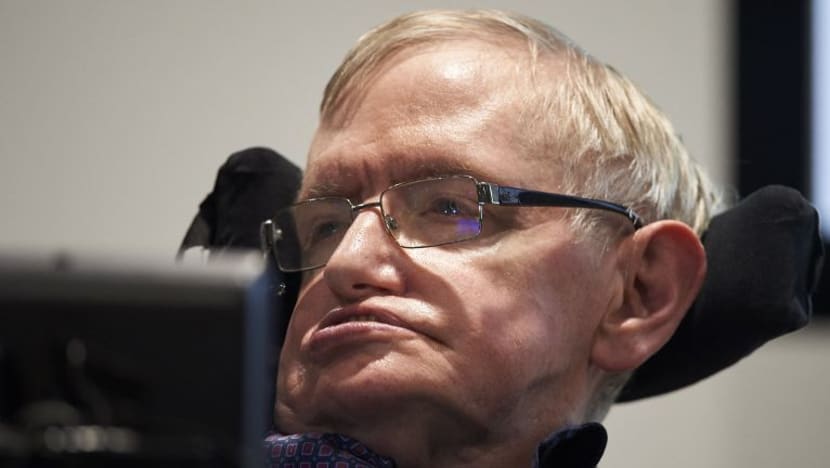 Stephen Hawkings meninggal dunia pada usia 76 tahun