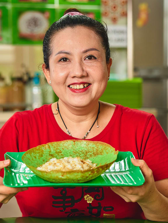 #trending: Online users show strong support for Vietnamese hawker who began selling Indian food due to mistaken bid #trending: Online users show strong support for Vietnamese hawker who began selling Indian food due to mistaken bid