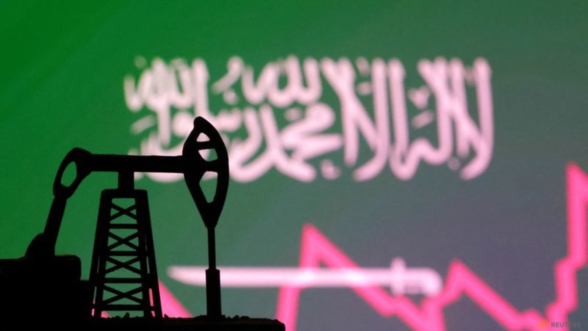 Asia demand for Saudi oil holds steady despite price cuts - Vimarsana News