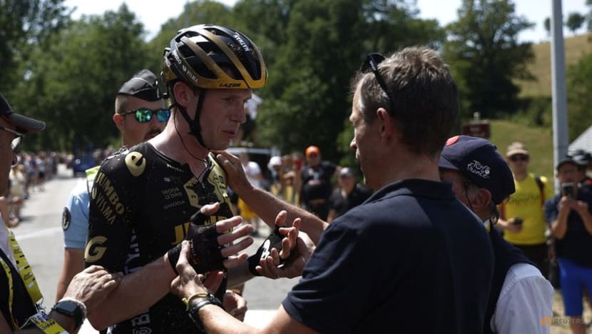 Three of Vingegaard's team mates crash in Tour stage 15