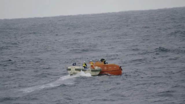 香港货轮沉没事故 两名获救者死亡