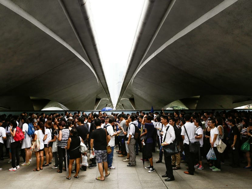 Long queues on Day 3 of public phase of national mourning