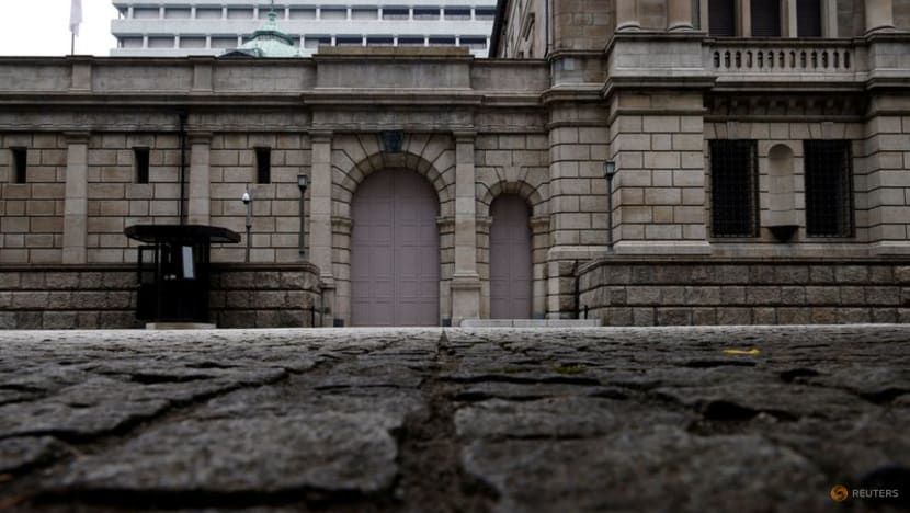 Battling market forces, BOJ conducts special operation to curb rising yields Battling market forces, BOJ conducts special operation to curb rising yields