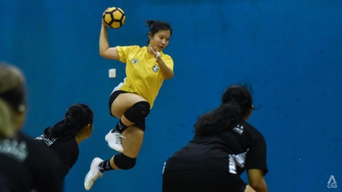 Bersiaplah untuk menggunakan uang Anda sendiri: Temui tim tchoukball wanita nomor 1 dunia dari Singapura