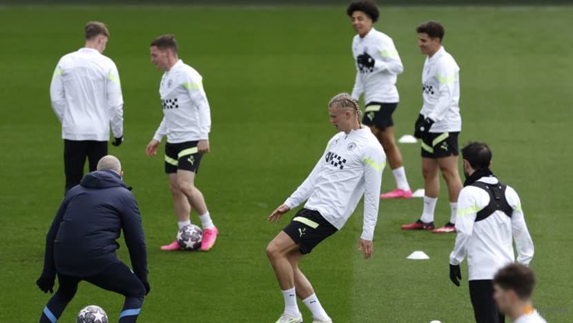 Marauding Man City turning up heat on Arsenal Marauding Man City turning up heat on Arsenal