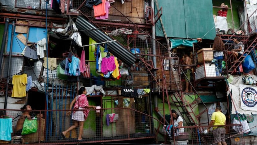 COVID-19 pandemic pushes millions in Philippines into poverty
