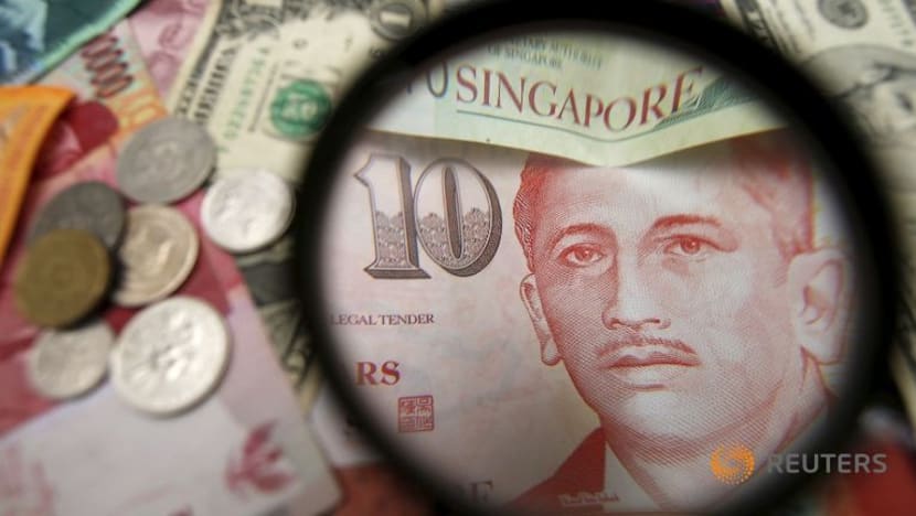 Dolar Singapura capai paras rekod dalam masa 2 tahun berbanding dolar Amerika