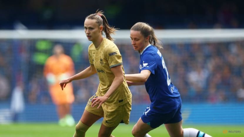 Hansen gives Barca slender lead over Chelsea in Champions League semi