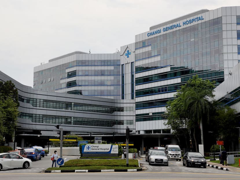 The Ministry of Health said that a 21-year-old nurse from Changi General Hospital developed a fever and runny nose on June 24, 2021 and tested positive for the coronavirus the next day. The Ministry of Health said that a 21-year-old nurse from Changi General Hospital developed a fever and runny nose on June 24, 2021 and tested positive for the coronavirus the next day.