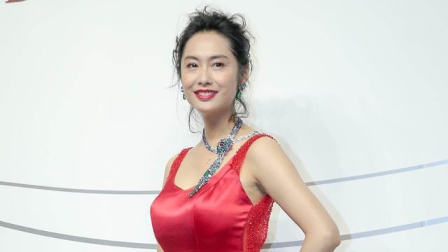宠妻狂魔又一个！黄贯中化身朱茵“包包”