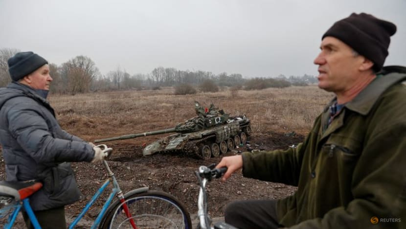 Ukrainians curse Russian invaders as dead civilians found in liberated towns Ukrainians curse Russian invaders as dead civilians found in liberated towns
