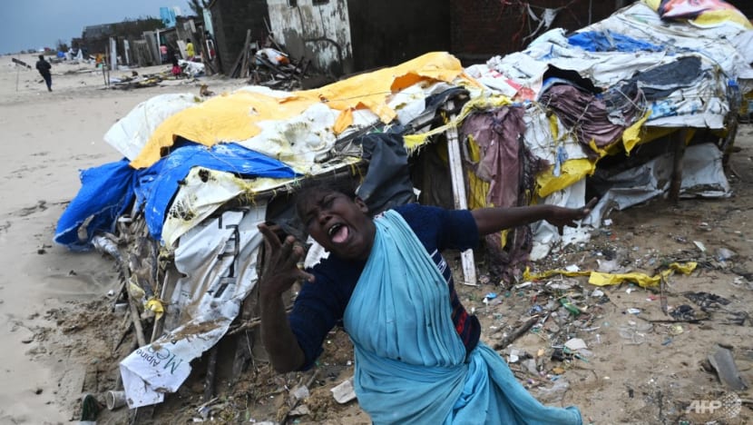 At least 4 killed as Cyclone Mandous hits southern Indian state At least 4 killed as Cyclone Mandous hits southern Indian state