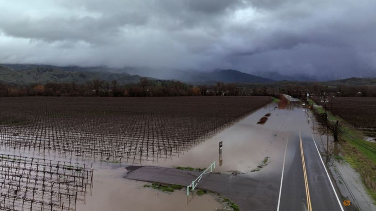Weekend brings more rain, snow to stormhit California TODAY