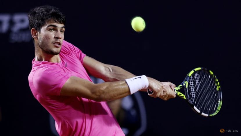 Top seed Alcaraz pulls out of Acapulco with strained hamstring Top seed Alcaraz pulls out of Acapulco with strained hamstring