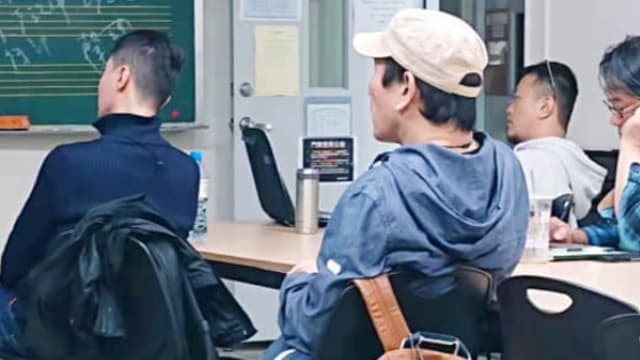 “我很丑”赵传学无止尽　硕士班生活照曝光