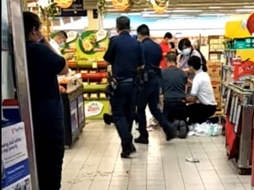 18-year-old arrested over stabbing incident outside NTUC FairPrice outlet at Boon Lay Shopping Centre