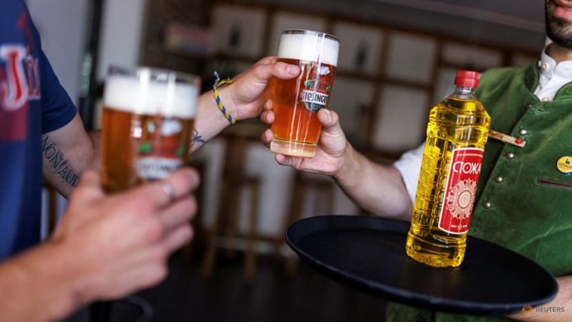Beer for sunflower oil? Munich pub finds way to beat frying crunch Beer for sunflower oil? Munich pub finds way to beat frying crunch
