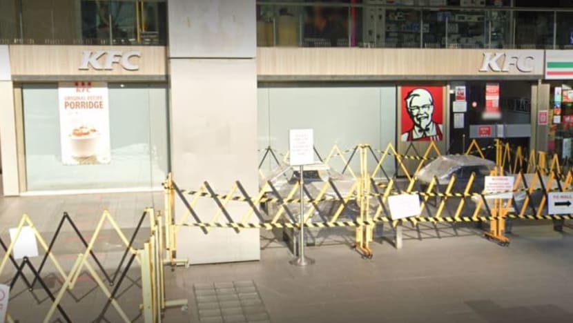 KFC Far East Plaza didenda; gagal pastikan pelanggan duduk dalam kumpulan 2 orang 