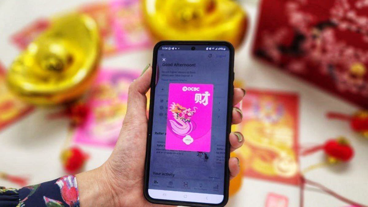 今年更多人发电子红包 有银行发现同比激增六成 - 8world