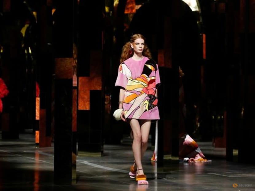 Fendi opens Milan Fashion Week with disco glam Fendi opens Milan Fashion Week with disco glam