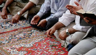 Iktibar dalam membangunkan umat Islam