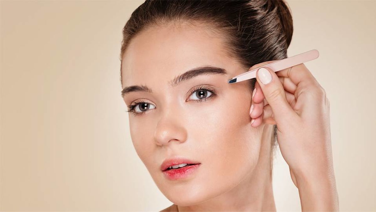 How to groom your eyebrows like a pro when you’re at home - CNA Lifestyle