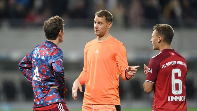 Ten-man Bayern cruise past Fuerth to open up three-point lead Ten-man Bayern cruise past Fuerth to open up three-point lead