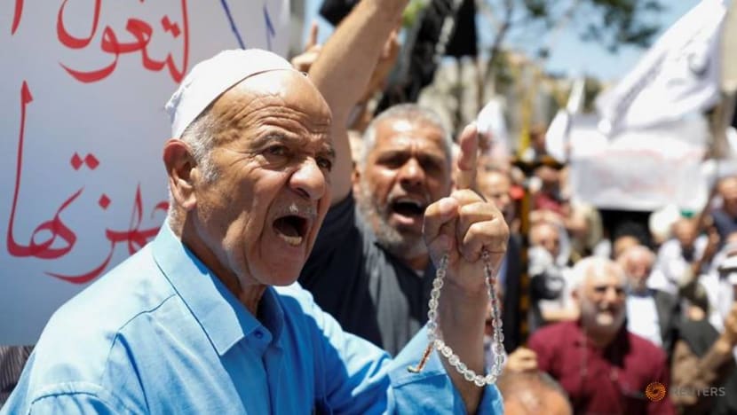 Palestinian Authority deploys forces during protest against critic's death Palestinian Authority deploys forces during protest against critic's death