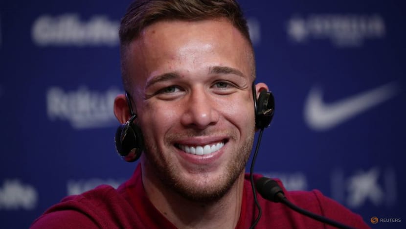 Liverpool reinforce midfield with Arthur loan from Juventus Liverpool reinforce midfield with Arthur loan from Juventus