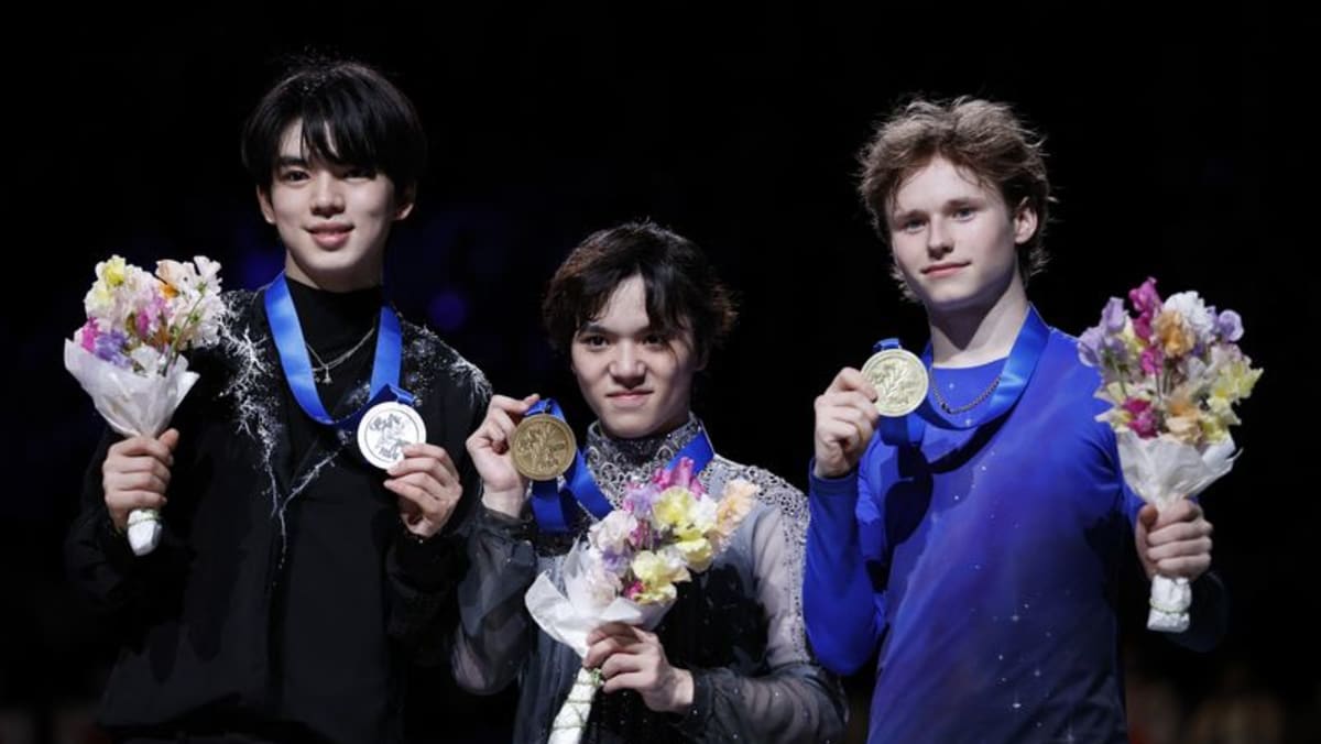 Uno dari Figure Skating Jepang mempertahankan gelar dunia untuk menyenangkan penonton tuan rumah
