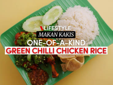 Makan Kakis: Green chilli chicken rice at Sims Vista Food Centre | CNA Lifestyle