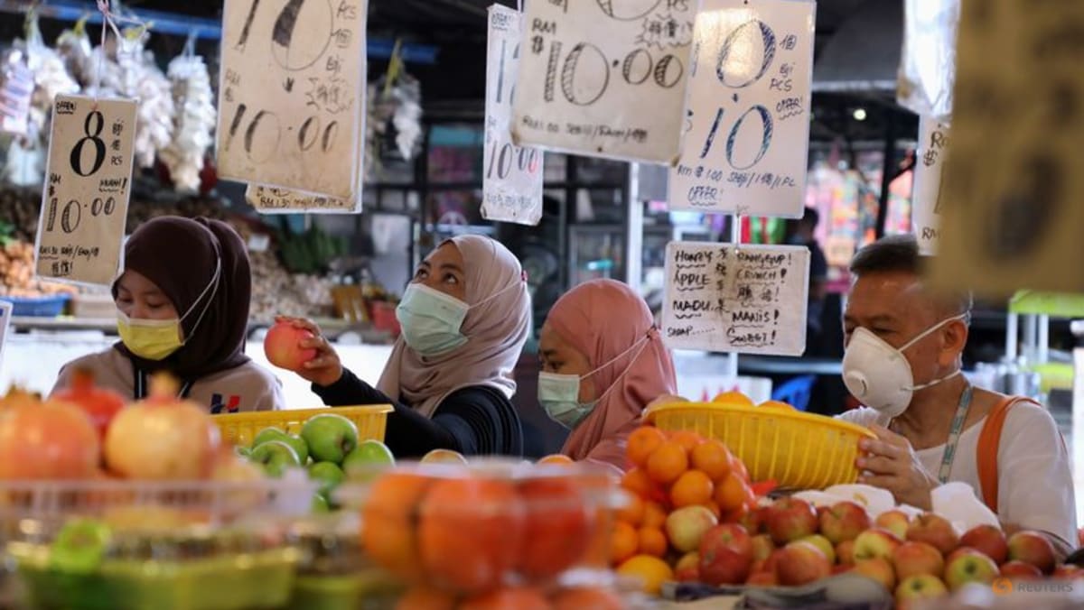 Malaysia's May CPI up 2.8% y/y, higher than forecast