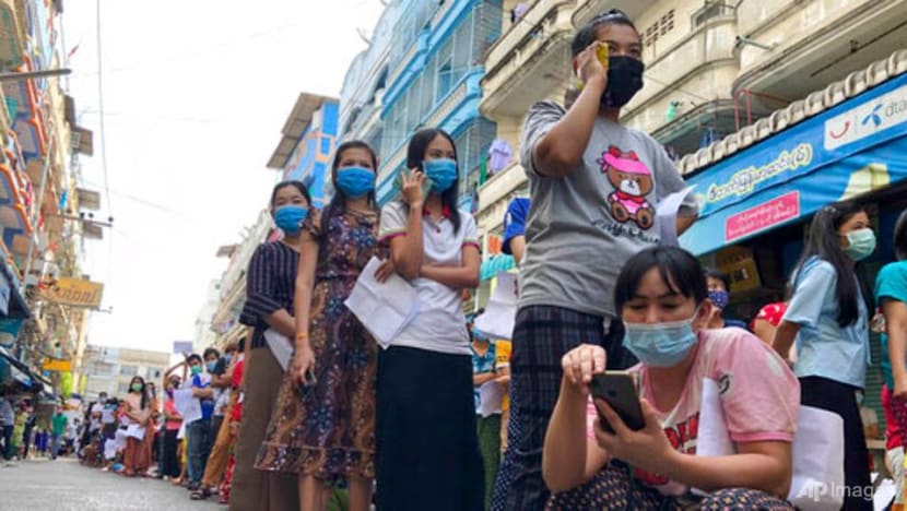 Thailand PM urges calm as new COVID-19 outbreak sees cases surge Thailand PM urges calm as new COVID-19 outbreak sees cases surge
