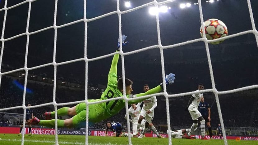 Dzeko double downs Shakhtar to send Inter to brink of Last-16
