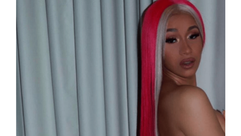 Cardi B strips naked 6 weeks after giving birth - 8days