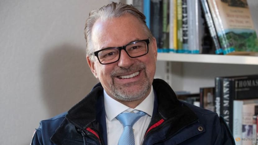Europe's space agency boss sees progress on Ariane 6 launcher
