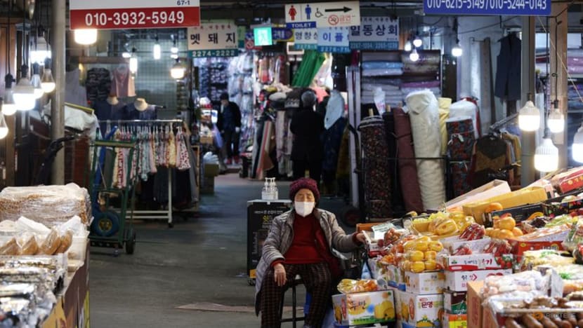 S Korea May inflation hits near 14-yr high, beats expectations S Korea May inflation hits near 14-yr high, beats expectations