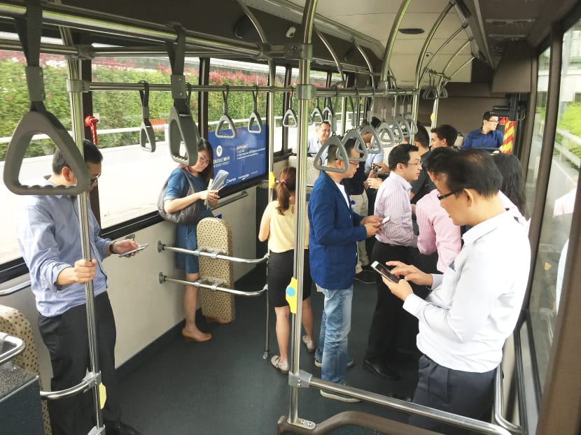 Under the trial network, which is a first in Singapore, the hotspots are integrated into all 39 campus 
shuttle buses, as well as 15 access points around the campus comprising bus stops and buildings. Photo: NUS