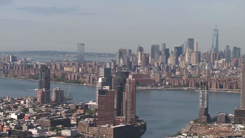 Could a living wall of oysters protect New York City against rising sea levels? Could a living wall of oysters protect New York City against rising sea levels?