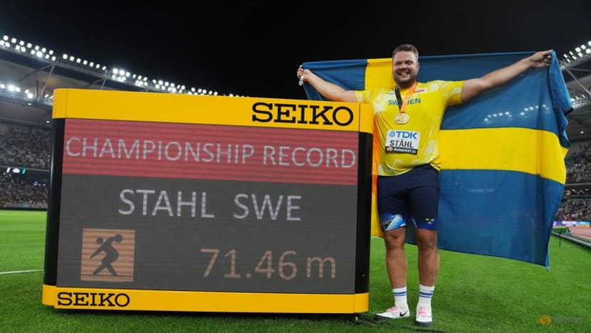 Sweden's Stahl takes discus gold with final throw