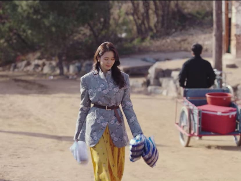 Designer bags carried by Seo Ji-Hye in Crash Landing On You that