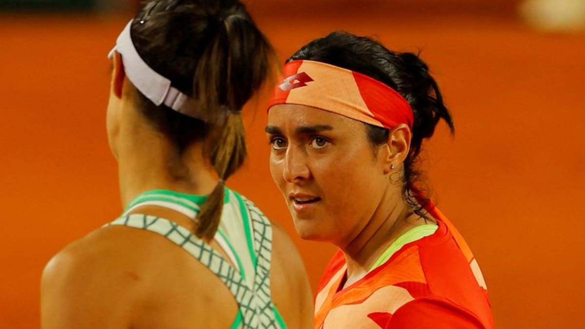 Jabeur upset with fans reselling tickets due to women’s match in night session Jabeur upset with fans reselling tickets due to women’s match in night session