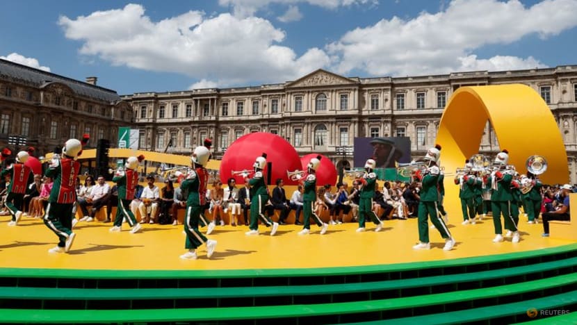 Louis Vuitton brings Florida marching band to the Louvre for Paris fashion week Louis Vuitton brings Florida marching band to the Louvre for Paris fashion week